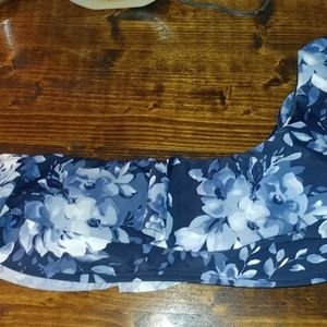 Hollister gilly hicks bathing suit top